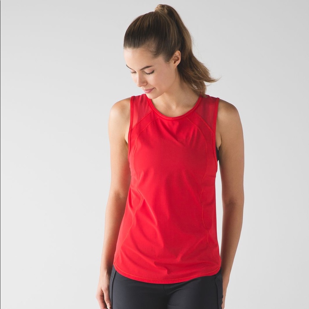 Lululemon Sculpt Tank size 4 red